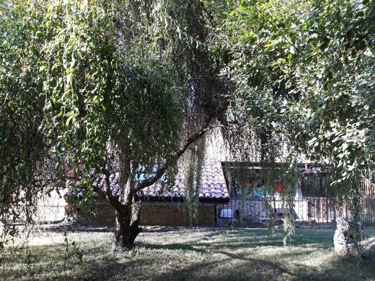 Hugoren Egoitza Zubialde Exterior foto
